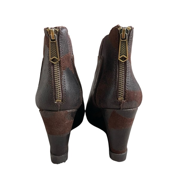 Donald J. Pliner Chez Vintage  Brown Suede Leather Wedge Ankle Boots Women’s 8 - Picture 4 of 8